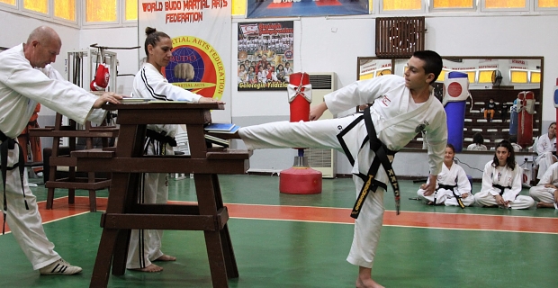 10 Takımlı Taekwondo liginin 6. hafta Müsabakaları yapıldı
