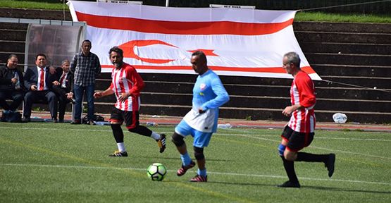 Londra Türk Masterleri FC 6-1 galip..!